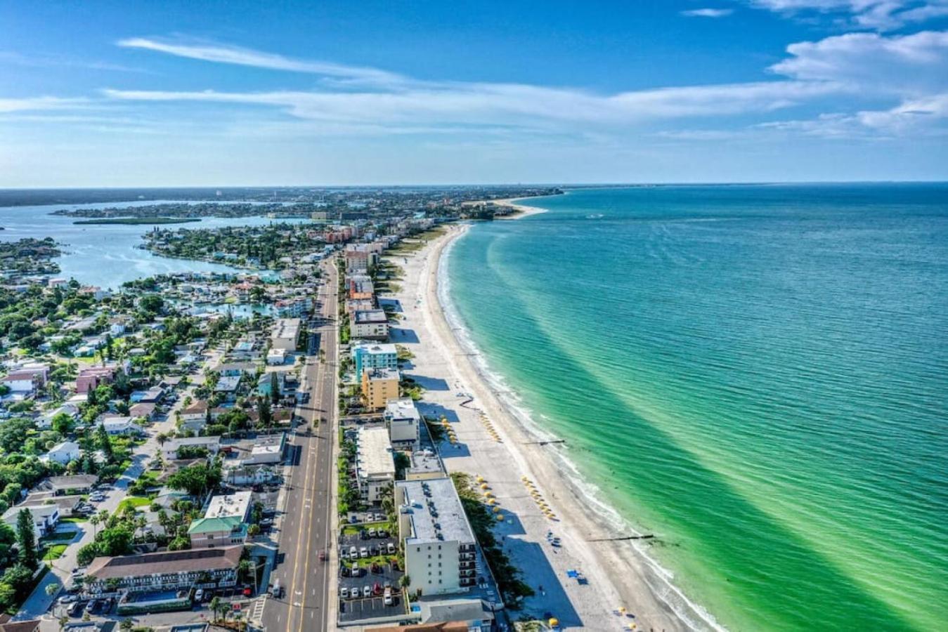 סיינט פיט ביץ' Sunset Beach Suites At Madeira Beach! Pet Friendly With Summer Breezes! - Suite 6 מראה חיצוני תמונה