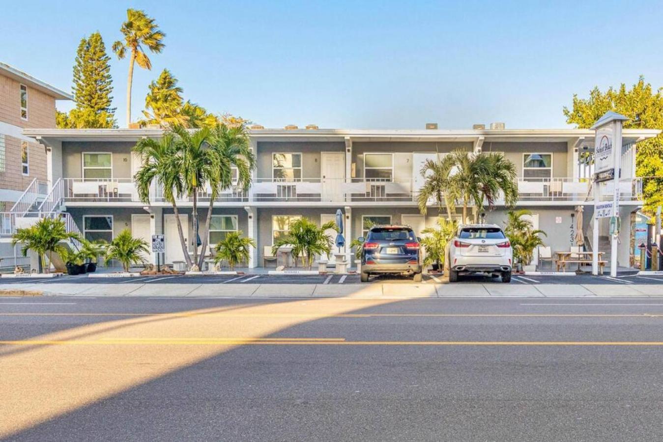 סיינט פיט ביץ' Sunset Beach Suites At Madeira Beach! Pet Friendly With Summer Breezes! - Suite 6 מראה חיצוני תמונה
